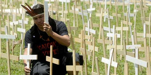 Delega&ccedil;&atilde;o denuncia viola&ccedil;&otilde;es contra dos ind&iacute;genas Guaran&iacute;-Kaiow&aacute; na Europa