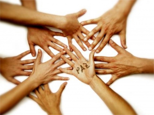 Fraternidade, fundamento e caminho para a PAZ