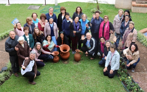 Simpatizantes partilham a alegria do encontro!