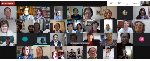 Irm&atilde;s inseridas em diferente espa&ccedil;os e &aacute;reas mission&aacute;rias