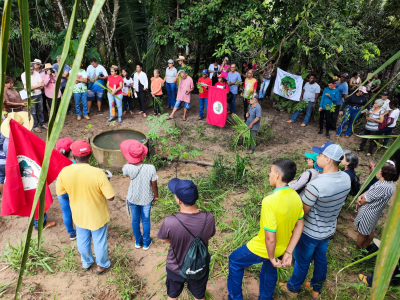 &Aacute;gua que nasce da fonte...