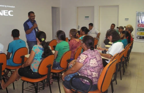 Tecendo na luta a manh&atilde; sonhada. &ldquo;Haveremos de ver qualquer dia chegando &agrave; vit&oacute;ria&rdquo;