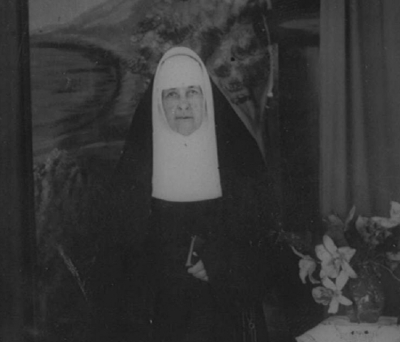 Irm&atilde; Clem&ecirc;ncia: maternal cuidadora da esperan&ccedil;a