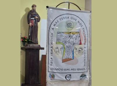 Estandarte da A&ccedil;&atilde;o Francisclariana chega &agrave; comunidade de Vitorino Freire
